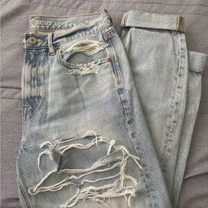 American Eagle Outfitters Light Blue Distressed 90’s Slim Boyfriend Jeans